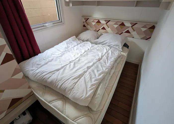 Charming Just Steps From The Sea 滨海拉特朗什